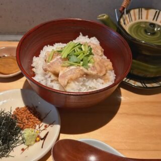 5月季節替わりのご紹介です。 [鶏茶漬け]…